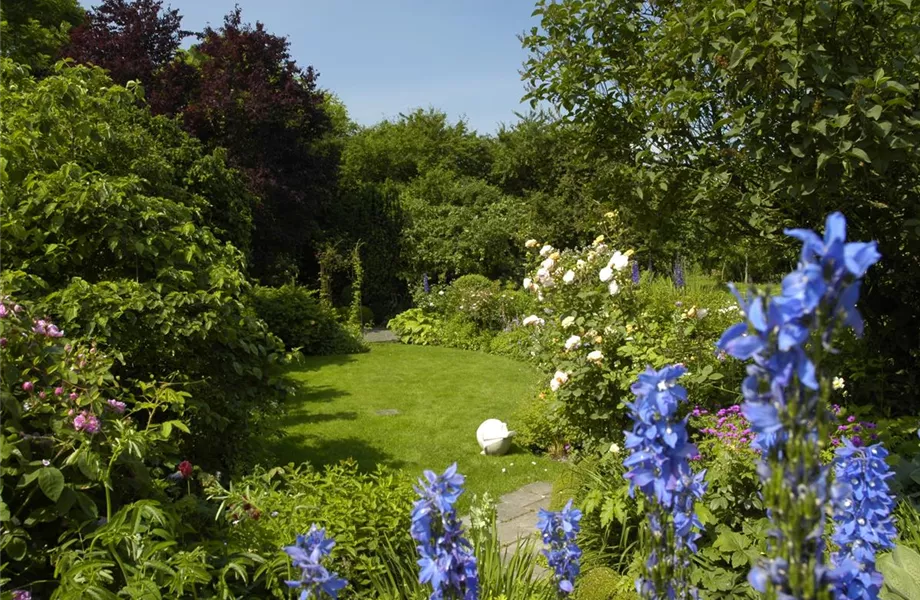 Staudenzeit im Bauerngarten